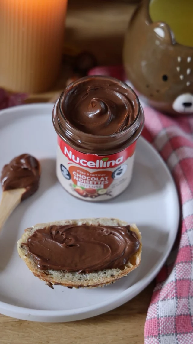 🎒✨ C’est la rentrée… et les goûters gourmands sont de retour !
Entre les devoirs et les fous rires, offrez-leur un moment doux et réconfortant avec une tartine de Nucellina 🍫🥖
Fait avec ❤️, et 100 % plaisir… parce qu’ils méritent le meilleur à chaque bouchée.
#GoûterDeLaRentrée #chocolat #SansHuileDePalme #GourmandiseResponsable #PauseDouceur #corse