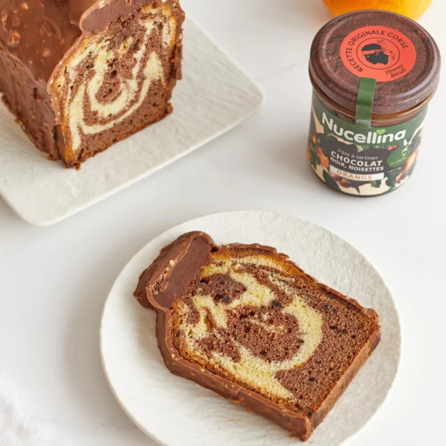 🍊✨ NOUVEAUTÉ GOURMANDE ✨🍫
La pâte à tartiner Nucellina Chocolat Noisettes Orange est enfin là… et elle a déjà trouvé sa place dans notre marbré maison !
Un parfum d’agrume qui réveille la douceur du chocolat et sublime les noisettes 🌰 – c’est LA touche de soleil dans vos goûters d’automne 🍂
🧁 Ici, on l’a utilisée pour twister un cake marbré tout simple, et le résultat est... irrésistible. Avec une ganache fondante à base de Nucellina, c’est le genre de recette qui ne reste jamais entière plus de 10 minutes sur la table 😄
👉 Série ultra-limitée, disponible dès maintenant.
Foncez découvrir cette recette sur le blog de @nucellina.fr
📸 Recette gourmande réalisée par clelia_13
Nucellina 💛 Recette originale corse
🌱 Sans huile de palme – Fabriquée en Corse
#Nucellina #EditionLimitée #ChocolatOrange #PateATartiner #FabriqueEnCorse #NoisettesCorses #Gourmandise #RecetteMaison #GoûterMaison #Marbré #Chocolat #Orange #Ganache #ProduitCorse #CleanLabel